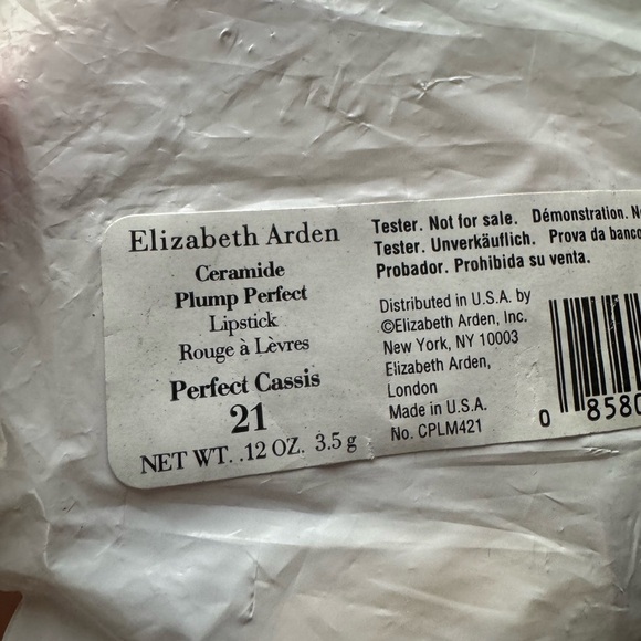 Elizabeth Arden Ceramide Plump Perfect Rouge Lipstick in Perfect Cassis 21 - Picture 7 of 8